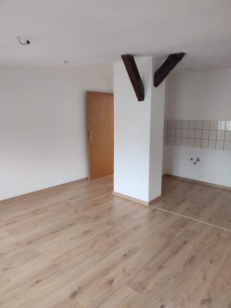 schöne 2-Raum WE in Zentrum zu vermieten