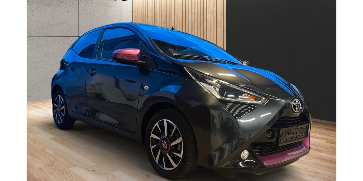 Toyota Aygo (X) 7.328 km 12.200 &euro; Weingarten 67366