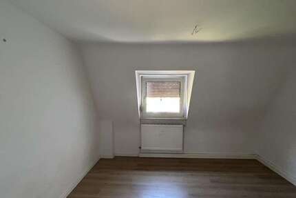 Wohnung Ludwigshafen Ludwigshafen-Mundenheim - 4 Zimmer, 95 m&sup2;, 1.100&euro; | Angebot:27032005