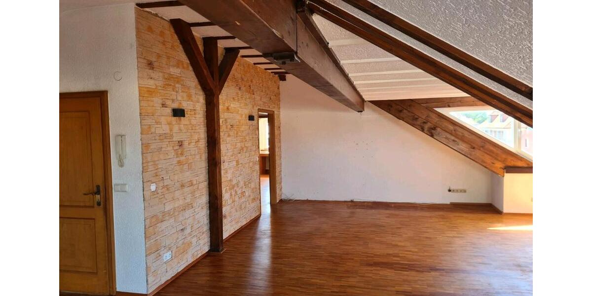 Dachgeschoßwohnung Ludwigshafen am Rhein Ludwigshafen-Oggersheim - 3 Zimmer, 106 m&sup2;, 1.400&euro; | Angebot:26227484
