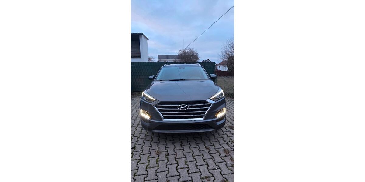 Hyundai TUCSON 160.000 km 15.500 &euro; Bürstadt 68642