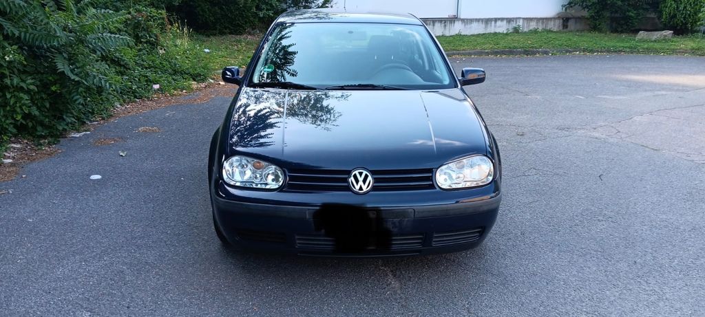 VW Golf 107.000 km 2.300 &euro; Ketsch 68775