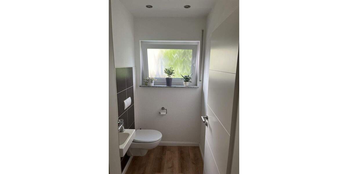 Modernes, freistehendes Einfamilienhaus in naturnaher Lage von Bürstadt - ideal für Familien 5 zimmer