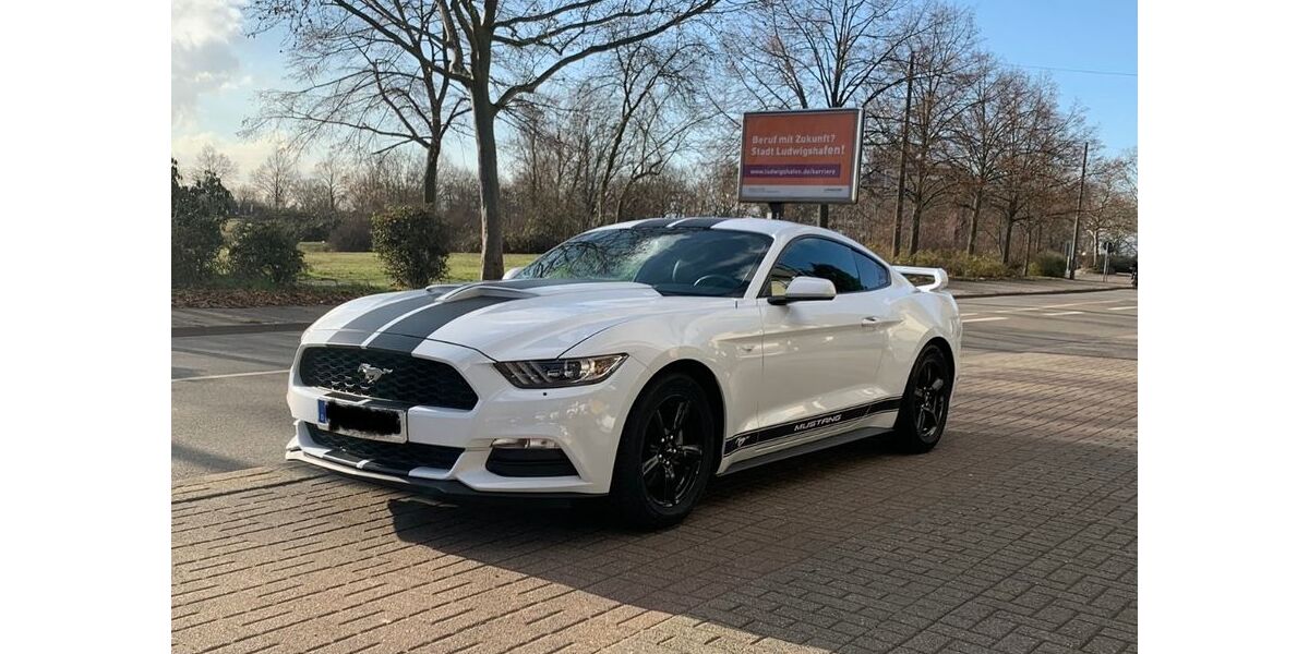 Ford Mustang 75.500 km 22.999 &euro; Mannheim 68159