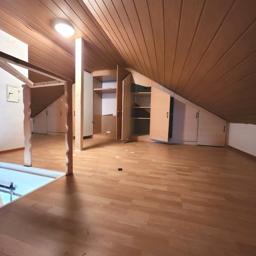 Helles Einfamilienhaus mit Potential nahe idyllischer Weinstraße und gefragter Metropolregion