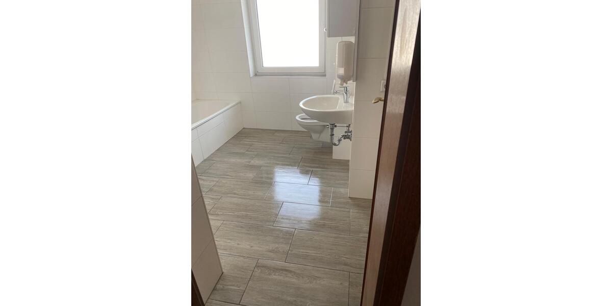 Etagenwohnung Ludwigshafen am Rhein Parkinsel - 3 Zimmer, 100 m&sup2;, 1.550&euro; | Angebot:26164843