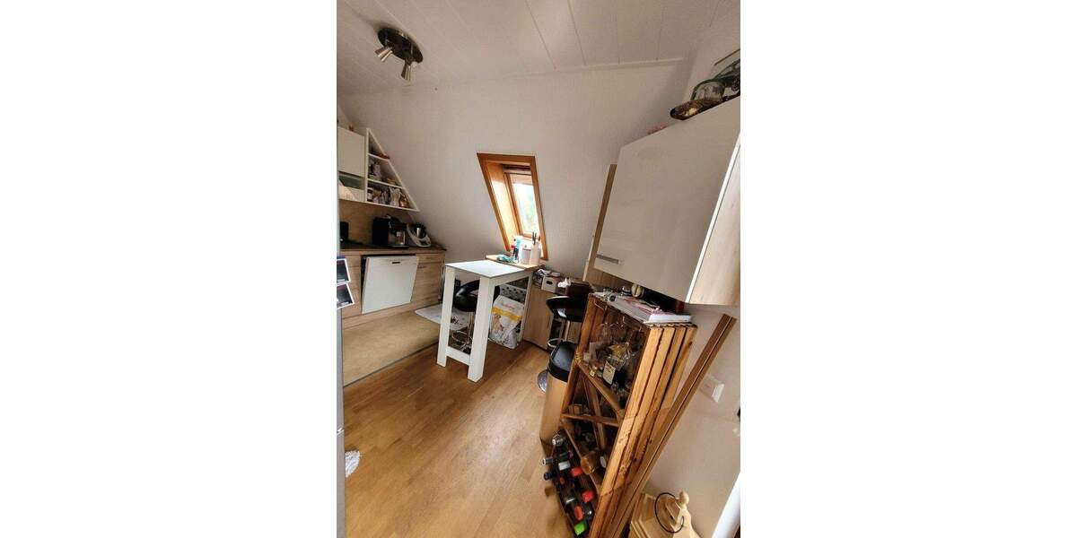 2 ZKB Dachgeschosswohnung in Ortskernlage mit Blick auf die Weinberge 2 zimmer