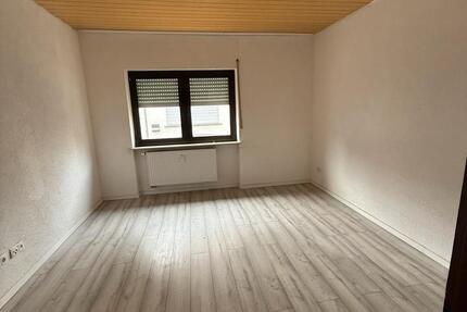 Wohnung Schifferstadt - 3 Zimmer, 65 m&sup2;, 800&euro; | Angebot:25083987