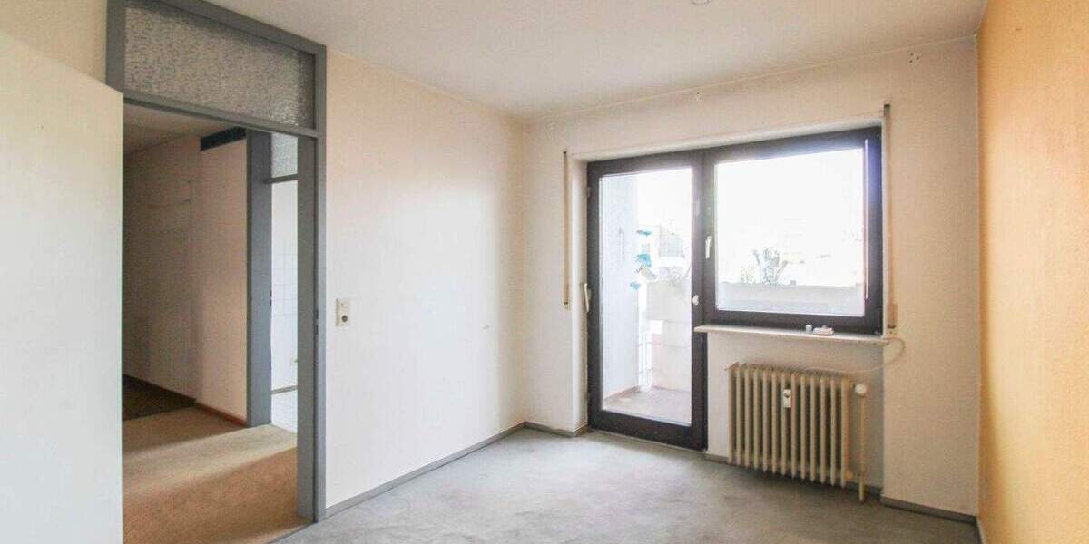 Für Tatkräftige: 3 Zimmer Wohnung mit 2 Balkone in Zwingenberg 3 zimmer