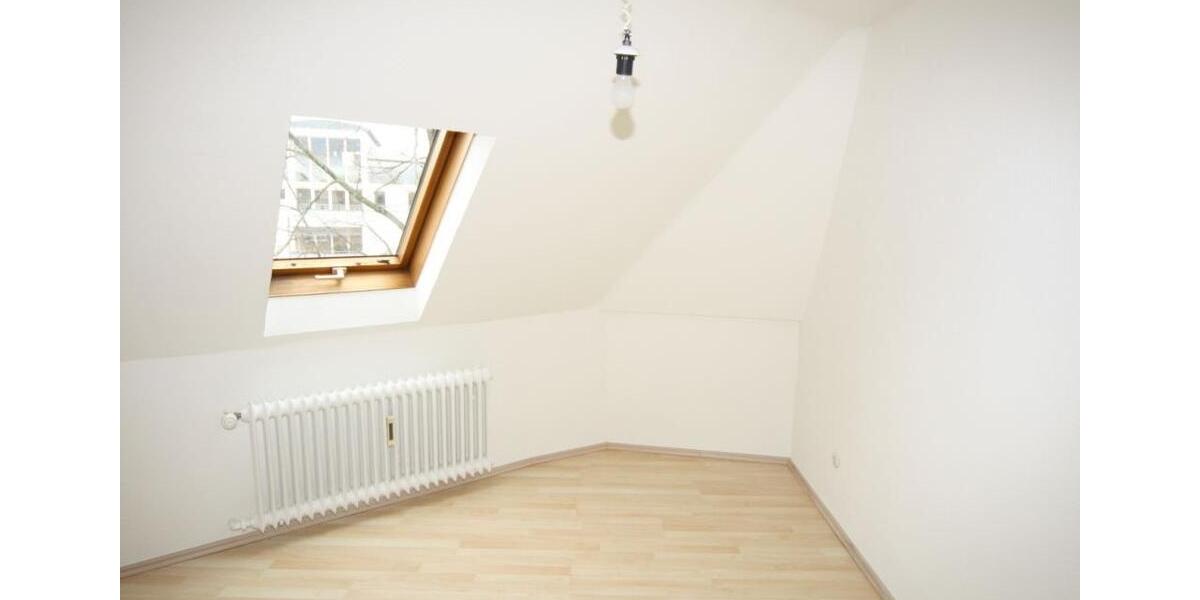 Dachgeschoßwohnung Worms Westliche Vororte - 4 Zimmer, 65 m&sup2;, 125.000&euro; | Angebot:26018243