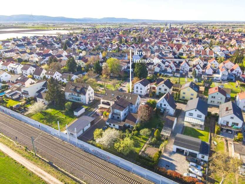 Haus zum Kaufen in Böhl-Iggelheim 259.000 € 250 m²