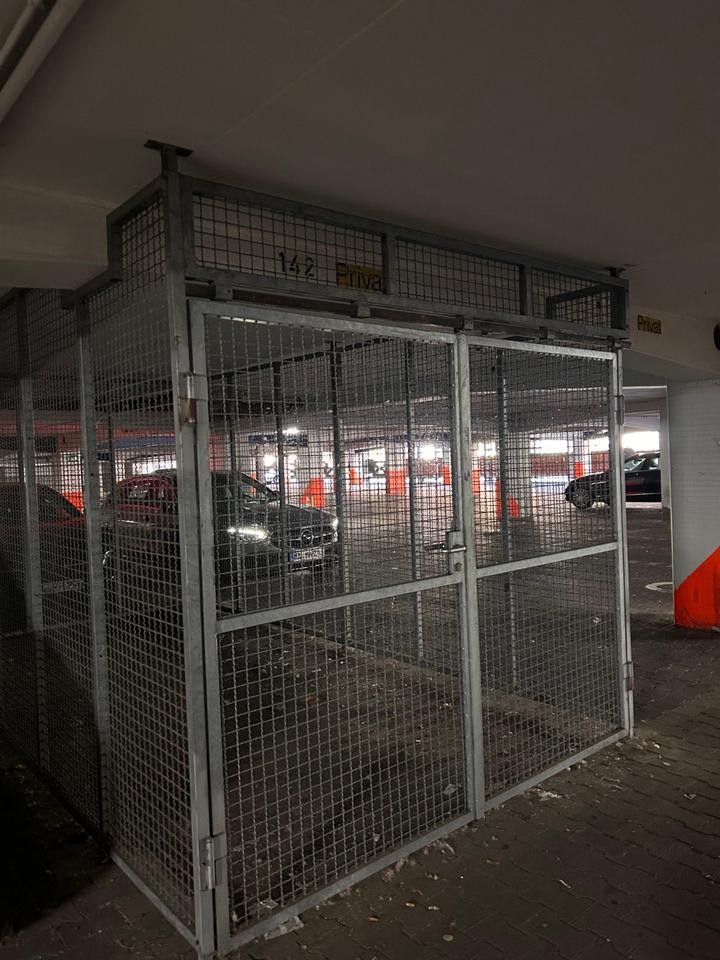 Parkplatz in Neckarpromenade, Mannheim