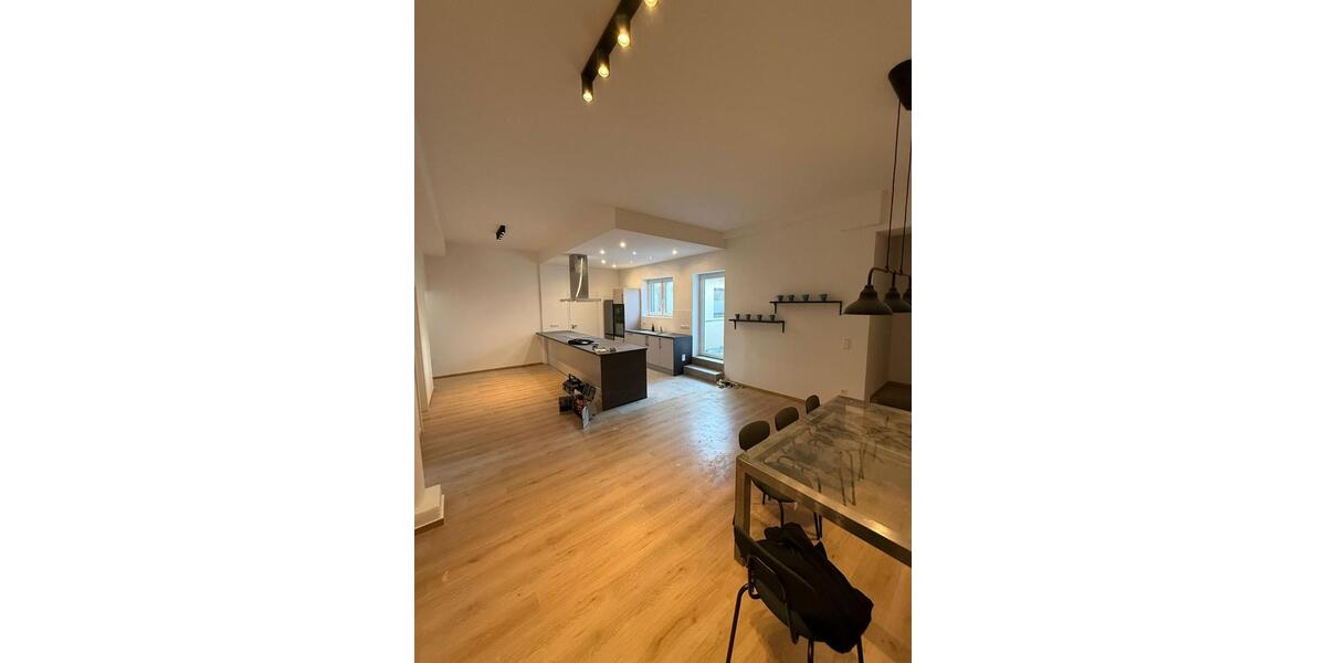 Etagenwohnung Dossenheim - 1 Zimmer, 22 m&sup2;, 580&euro; | Angebot:24660090