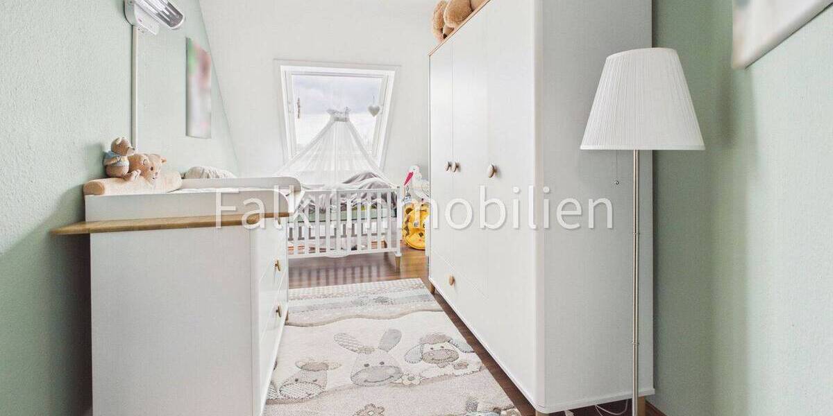 Etagenwohnung Brühl - 4 Zimmer, 98 m&sup2;, 289.000&euro; | Angebot:26174197