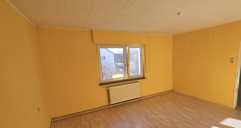 ObjNr:19144 - Geräumiges Haus für z.B. 2 Generationen in ruhiger Ortsrandlage in Heuchelheim - Zweifamilienhaus Heuchelheim bei Frankenthal | Angebot:15064669