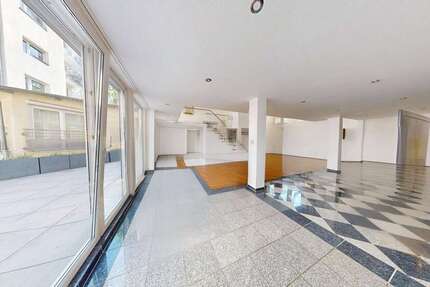 BIETERVERFAHREN* BEZUGSFREIE, renovierte 4 ZKB mit Terrasse nähe Wasserturm inkl Stellplatz