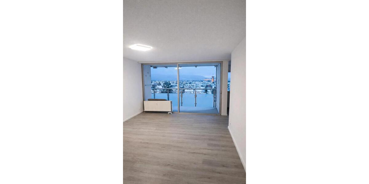 Frisch renovierte 2,5-Zimmer-Wohnung mit Balkon 2.5 zimmer