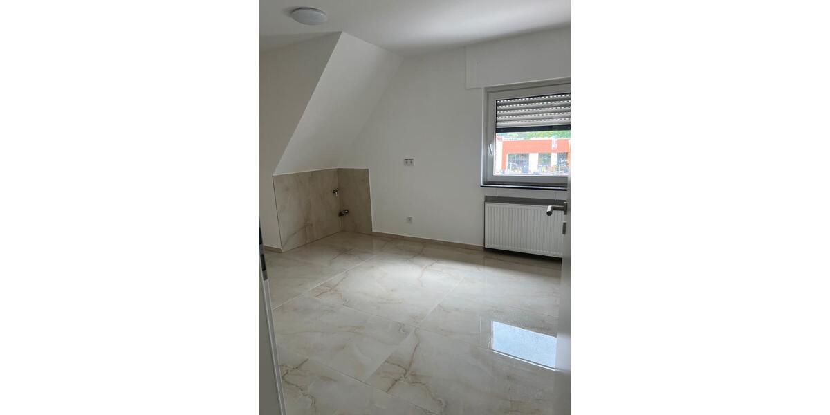 Dachgeschoßwohnung Bensheim - 3 Zimmer, 70 m&sup2;, 1.000&euro; | Angebot:27628758
