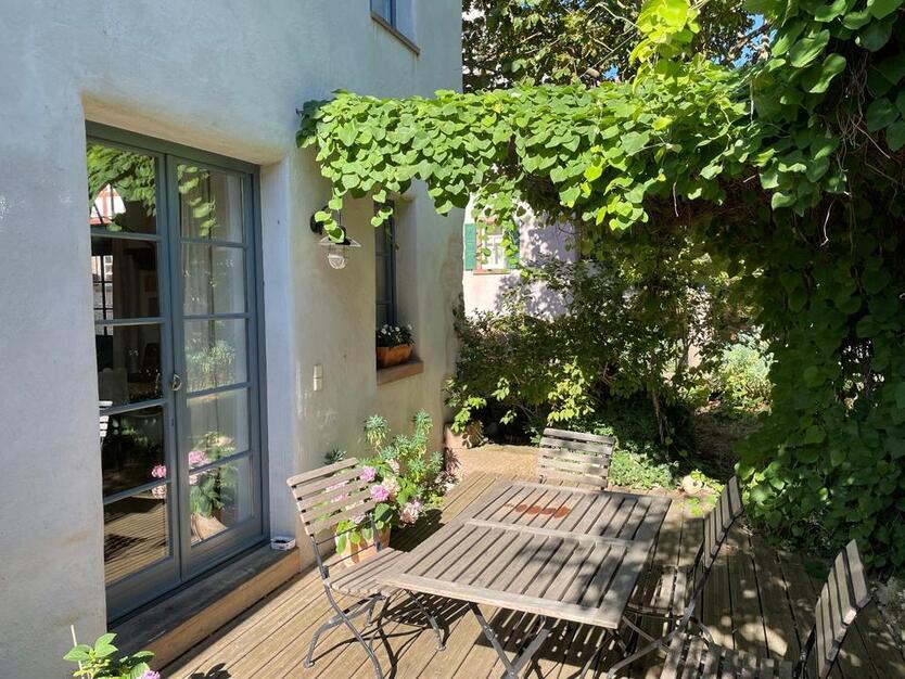 Großzügiges Einfamilienhaus in historischem Dreiseitenhof