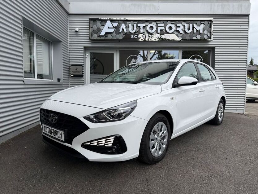 i30
