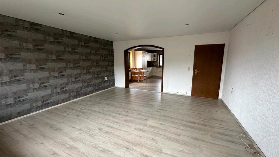 Einfamilienhaus Mörlenbach - 7 Zimmer, 204 m&sup2;, 525.000&euro; | Angebot:25717963