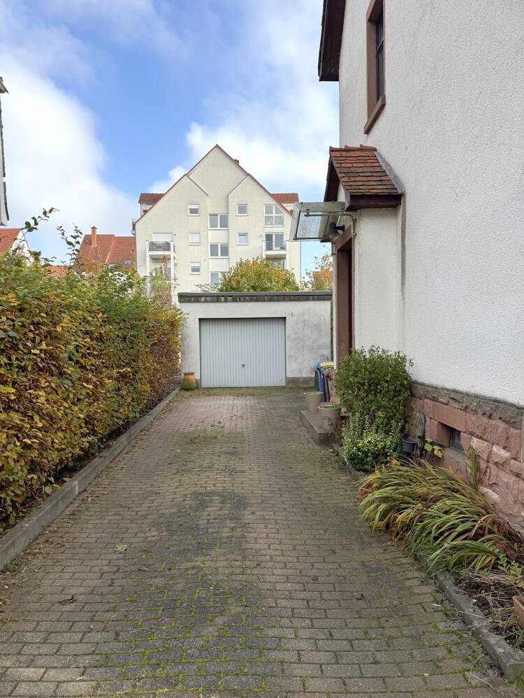 Familienpackung: *Sebastian-Münster-Str.* - DHH - 5 Zimmer - 3 Bäder - Garten - Garage!