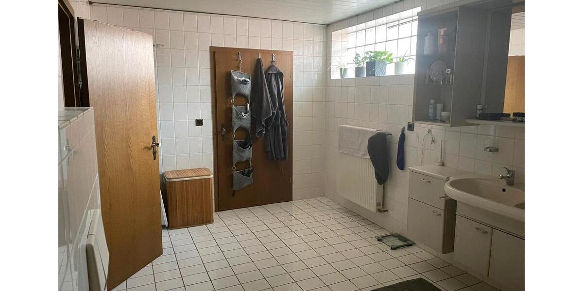 Maisonettenwohnung Schifferstadt - 5 Zimmer, 160 m&sup2;, 1.750&euro; | Angebot:26152684