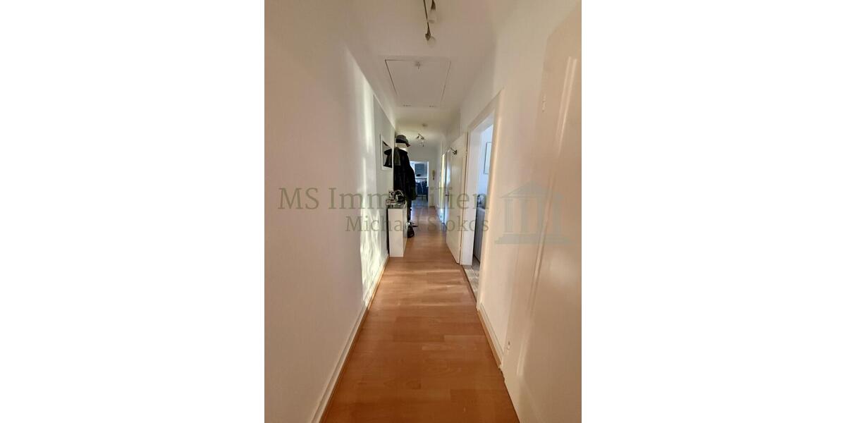 Dachgeschoßwohnung Bensheim - 3 Zimmer, 92 m&sup2;, 1.100&euro; | Angebot:24978435