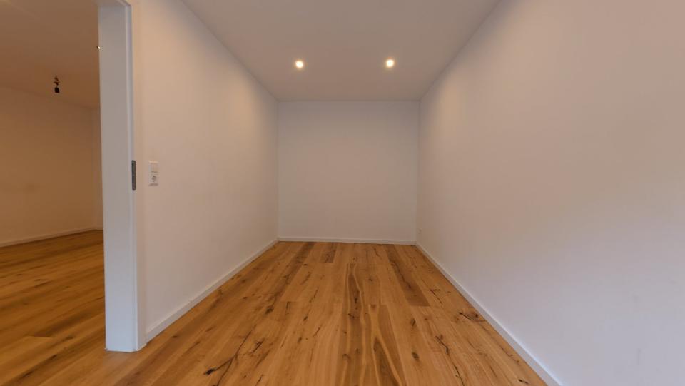 ++TOP neue 3 ZKB++Balkon++neue Einbauküche++TG Stellplatz++Parket 3 zimmer