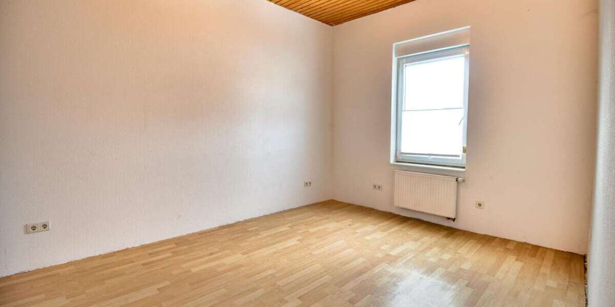 Bezugfsfreie 6 ZKBB mit XL-Panoramaterrasse & Gemeinschaftsgarten Gepflegtes 2FH mit Garage - Etagenwohnung Mannheim Sandhofen | Angebot:26749567