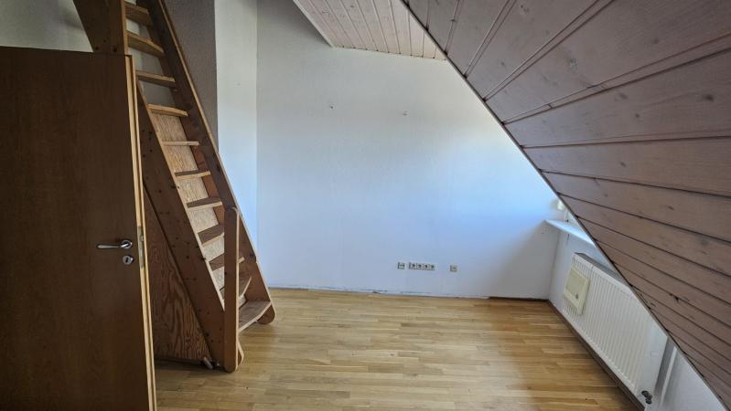 ObjNr:19704 - Gepflegtes 2- bis 3-Familienhaus mit großem Garten in Mannheim-Käfertal 11 zimmer