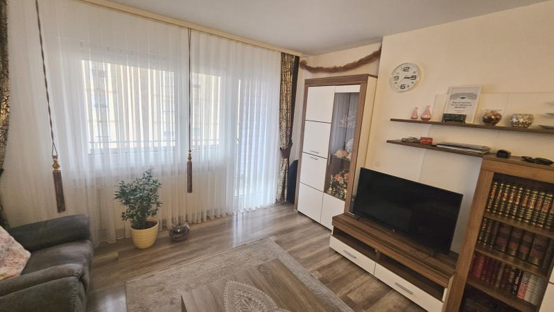 ObjNr:19635 - Sehr gepflegte 4-Zi. ETW mit Balkon und PkW-Stellplatz in FT-Mörsch 4 zimmer