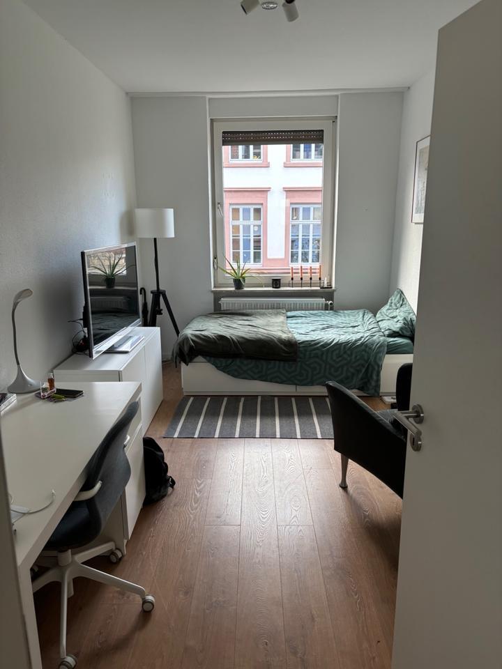 Geräumiges WG Zimmer in guter Lage in den Quadraten zur Untermiet