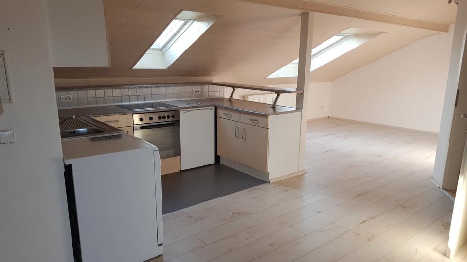 Dachgeschoßwohnung Schwetzingen - 2 Zimmer, 44 m&sup2;, 500&euro; | Angebot:26059746
