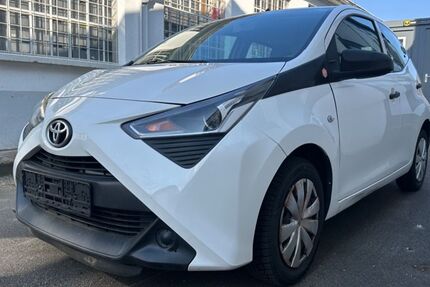 Toyota Aygo (X) 107.500 km 5.900 &euro; Heidelberg 69115