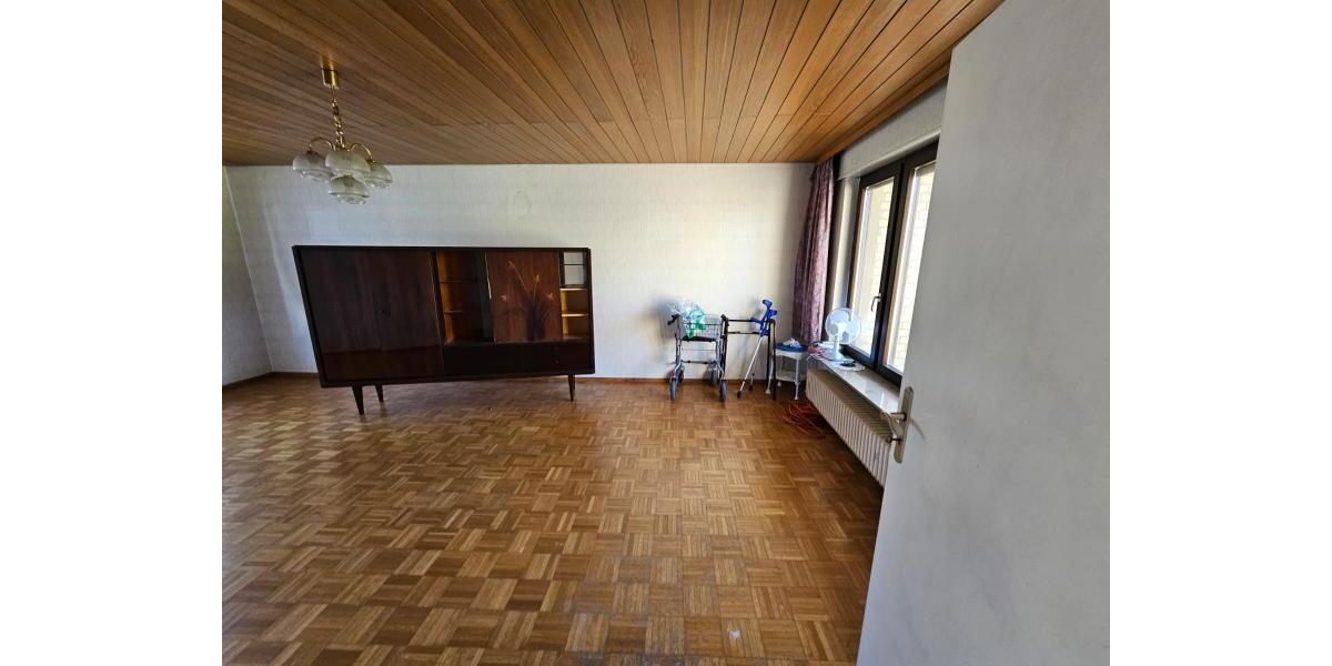 ObjNr:19684 - Freistehendes Einfamilienhaus mit Vor- und Rückgarten sowie Garage und Stellplatz - Bungalow Eisenberg (Pfalz) | Angebot:20430159