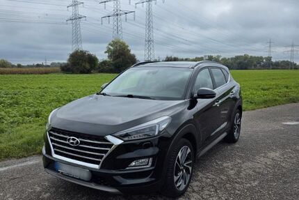 Hyundai TUCSON 94.000 km 19.000 € Neulußheim 68809