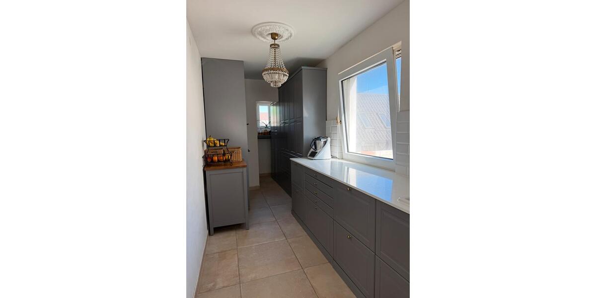 Etagenwohnung Schifferstadt - 5 Zimmer, 135 m&sup2;, 1.200&euro; | Angebot:26305457