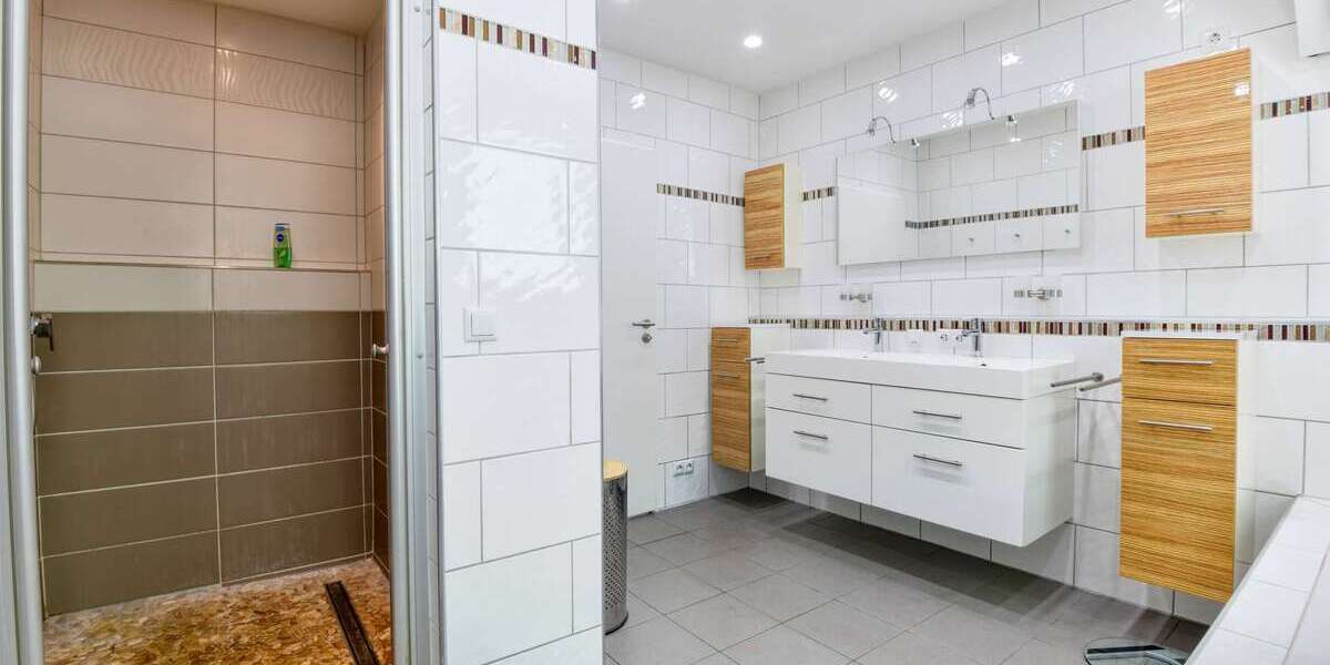 Zweifamilienhaus traumhaftem Ausblick Energieeffizient & am Waldrand Garten, Balkone & Terrassen 7 zimmer