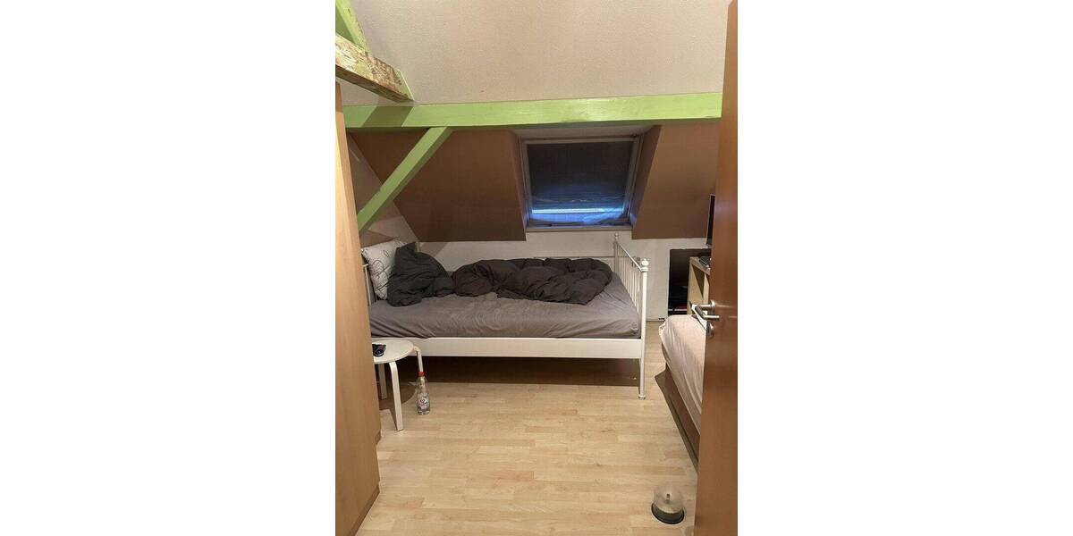 Etagenwohnung Brühl - 5 Zimmer, 140 m&sup2;, 1.450&euro; | Angebot:26857705