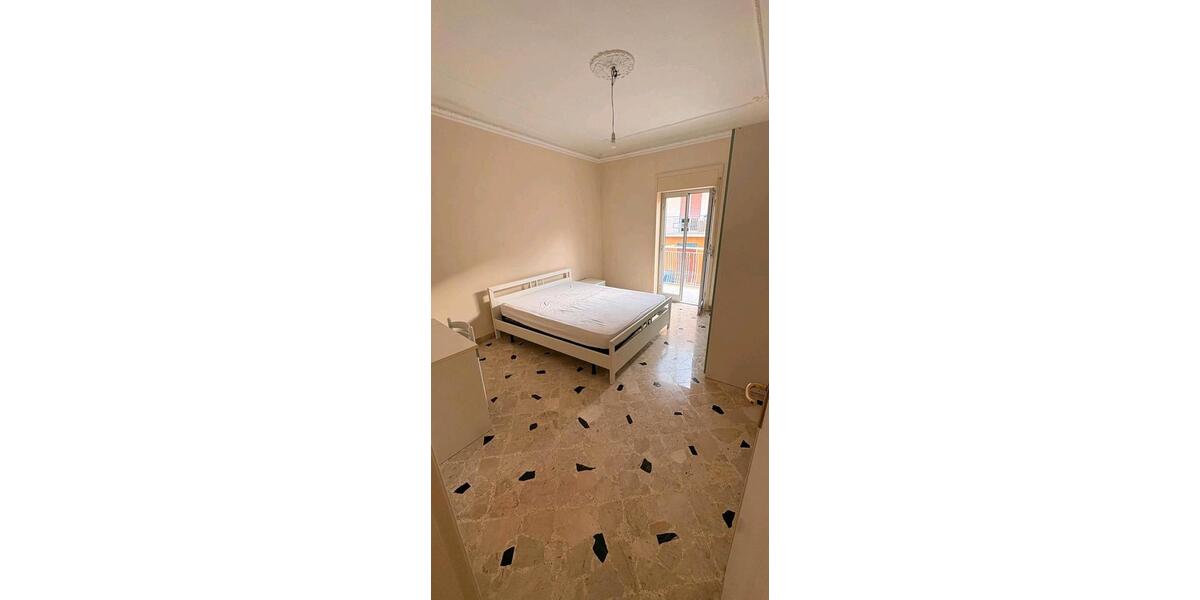 Etagenwohnung Frankenthal (Pfalz) - 4 Zimmer, 111 m&sup2;, 39.000&euro; | Angebot:26051287