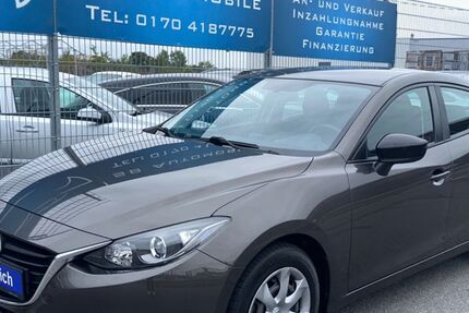 Mazda 3 124.000 km 8.490 &euro; Hockenheim 68766