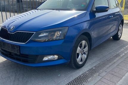 Skoda Fabia 228.000 km 3.999 &euro; Hockenheim 68766