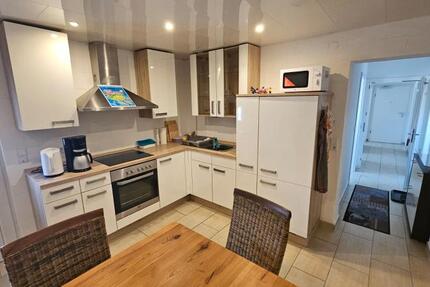 ObjNr:19542 - Sehr schönes, freistehendes 2-Fam. Haus in ruhiger Lage in Osthofen 7 zimmer