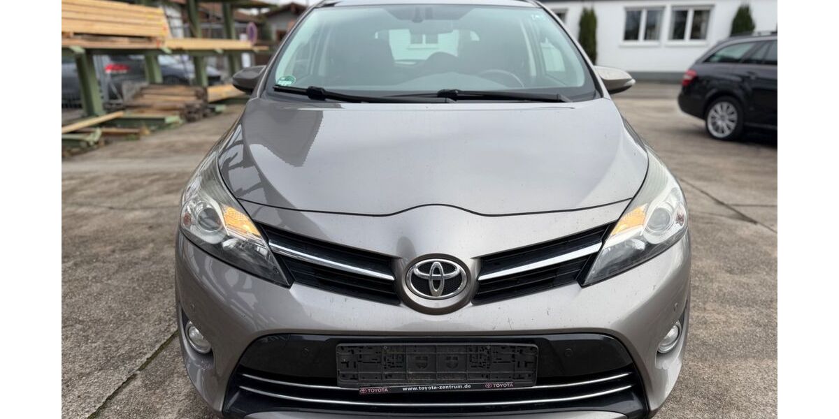 Toyota Verso 242.000 km 5.999 &euro; Speyer 67346