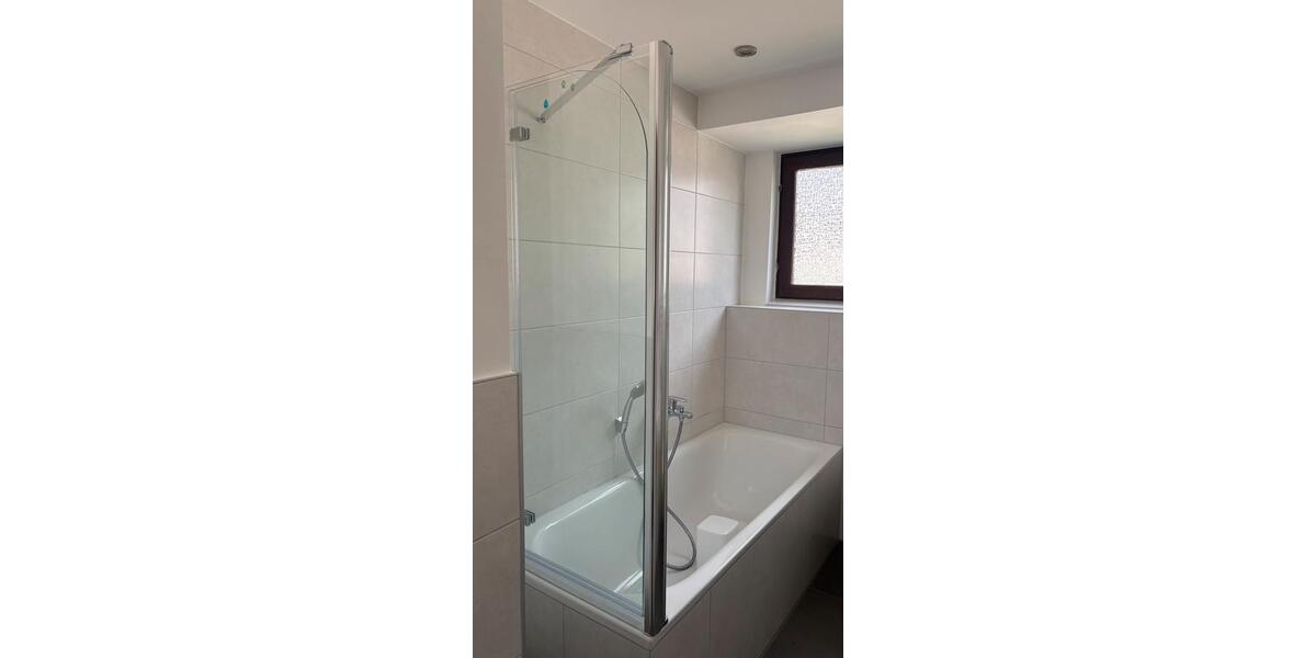 Etagenwohnung Ilvesheim - 3 Zimmer, 90 m&sup2;, 1.100&euro; | Angebot:26613974
