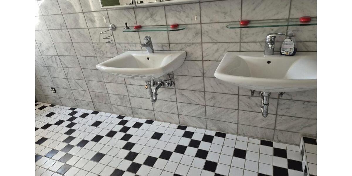 Dachgeschoßwohnung Mannheim - 3.5 Zimmer, 147 m&sup2;, 1.175&euro; | Angebot:26311625