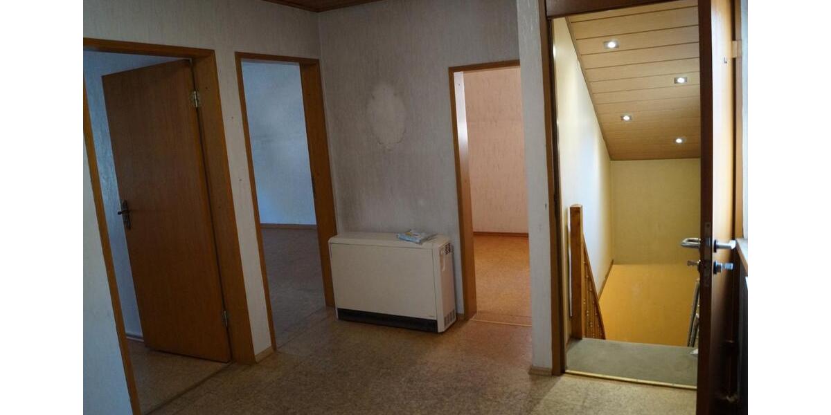 Einfamilienhaus Ludwigshafen am Rhein Edigheim - 4.5 Zimmer, 140 m&sup2;, 200.000&euro; | Angebot:26276082