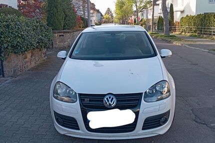 VW Golf 212.000 km 2.950 &euro; Mannheim 68169