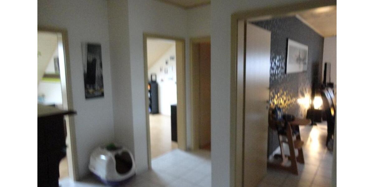 Dachgeschoßwohnung Bensheim - 4 Zimmer, 104 m&sup2;, 920&euro; | Angebot:25782767